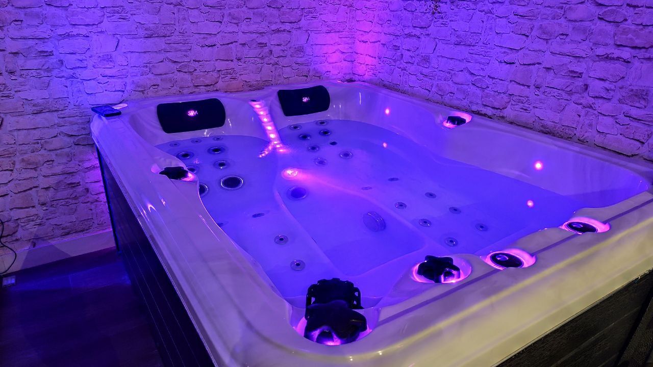 Jacuzzi - La Suite de chez Adeline - Photo JPC
