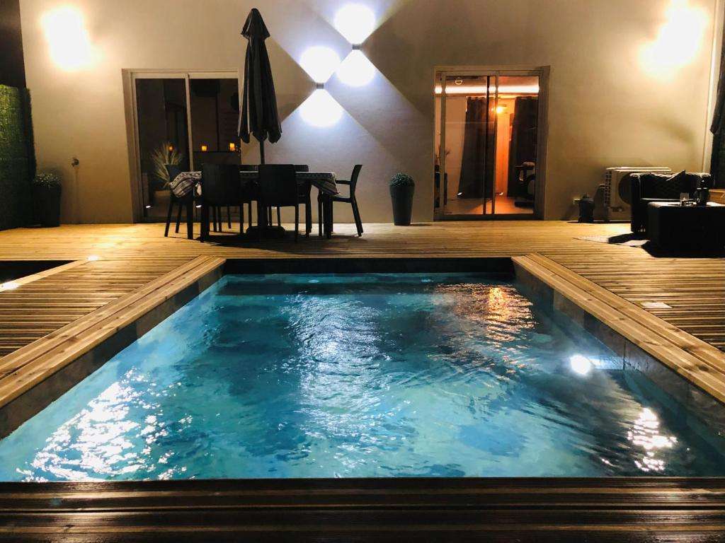 Piscine - Le Diamant Secret