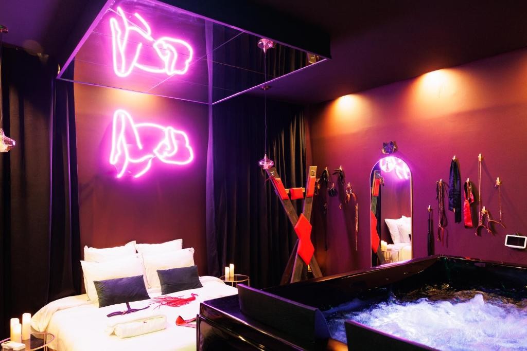 Aphrodisia à Marseille - Chambre romantique pour couple
