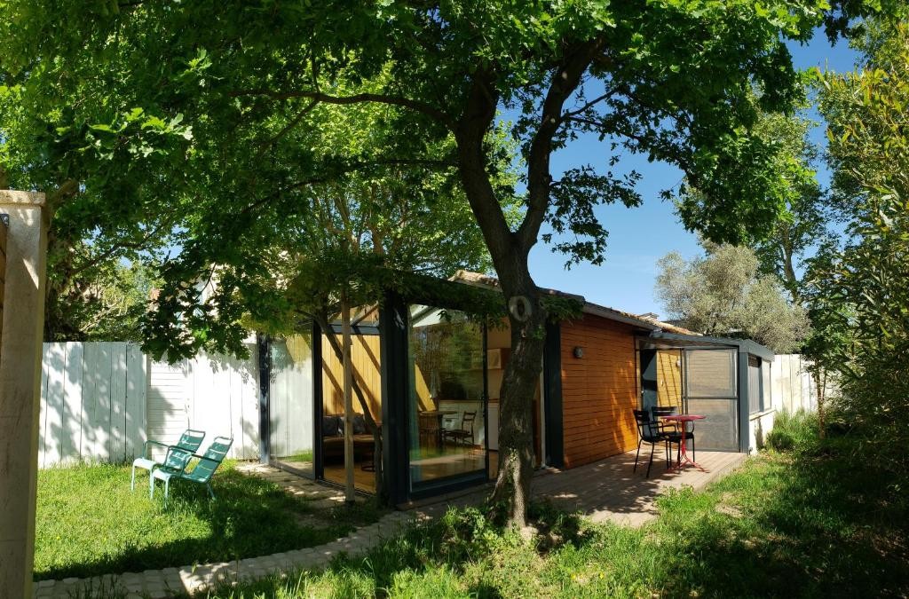Le Mazet des Amants à Avignon avec jacuzzi privatif - Chambre romantique pour couple