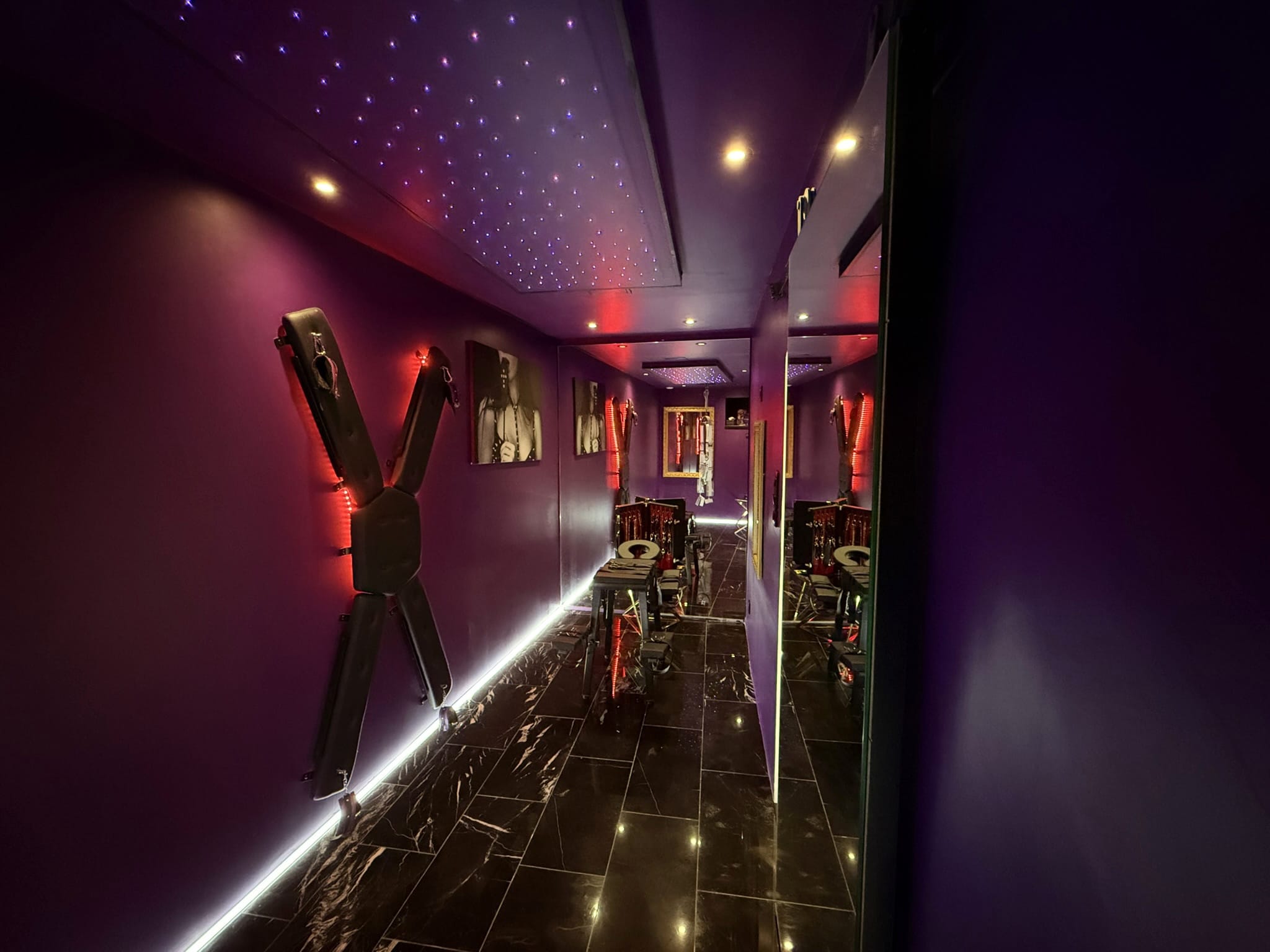 Secret Room - La Love Room X