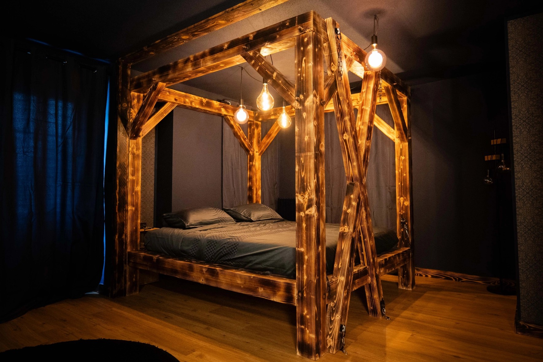 L'ÉgliX à Saint-Vit - Chambre romantique pour couple