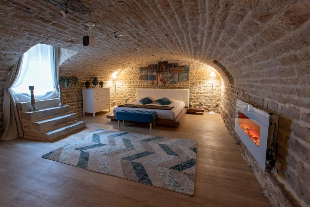 L'Expérience Bien-être à Dijon - Chambre romantique pour couple