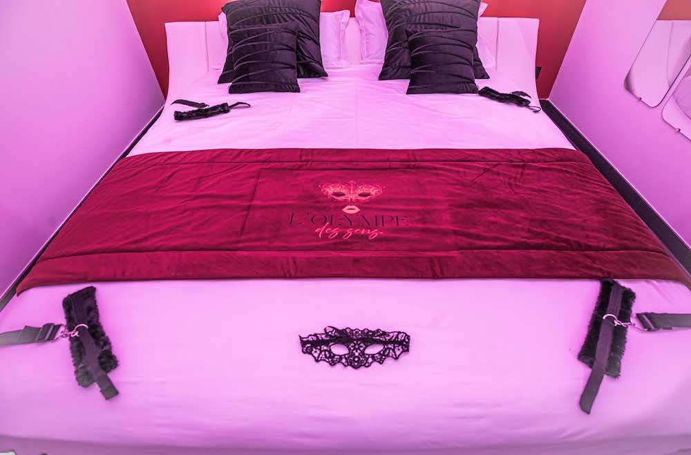 Lit & Attaches - La Suite Aphrodite - L'Olympe des Sens