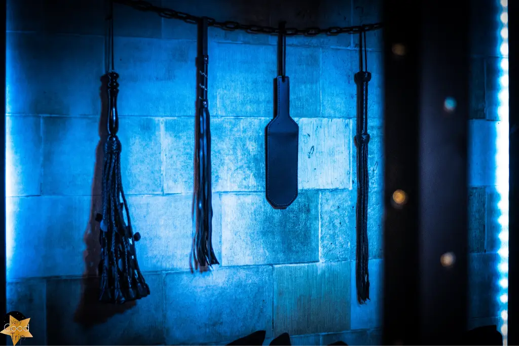 Accessoires Coquins - Chambre 50 Nuances Plus Sombres - Very Good Trip