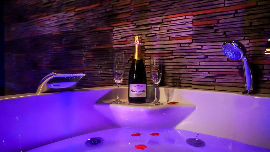 Baignoire Balnéo - La Suite des Sens