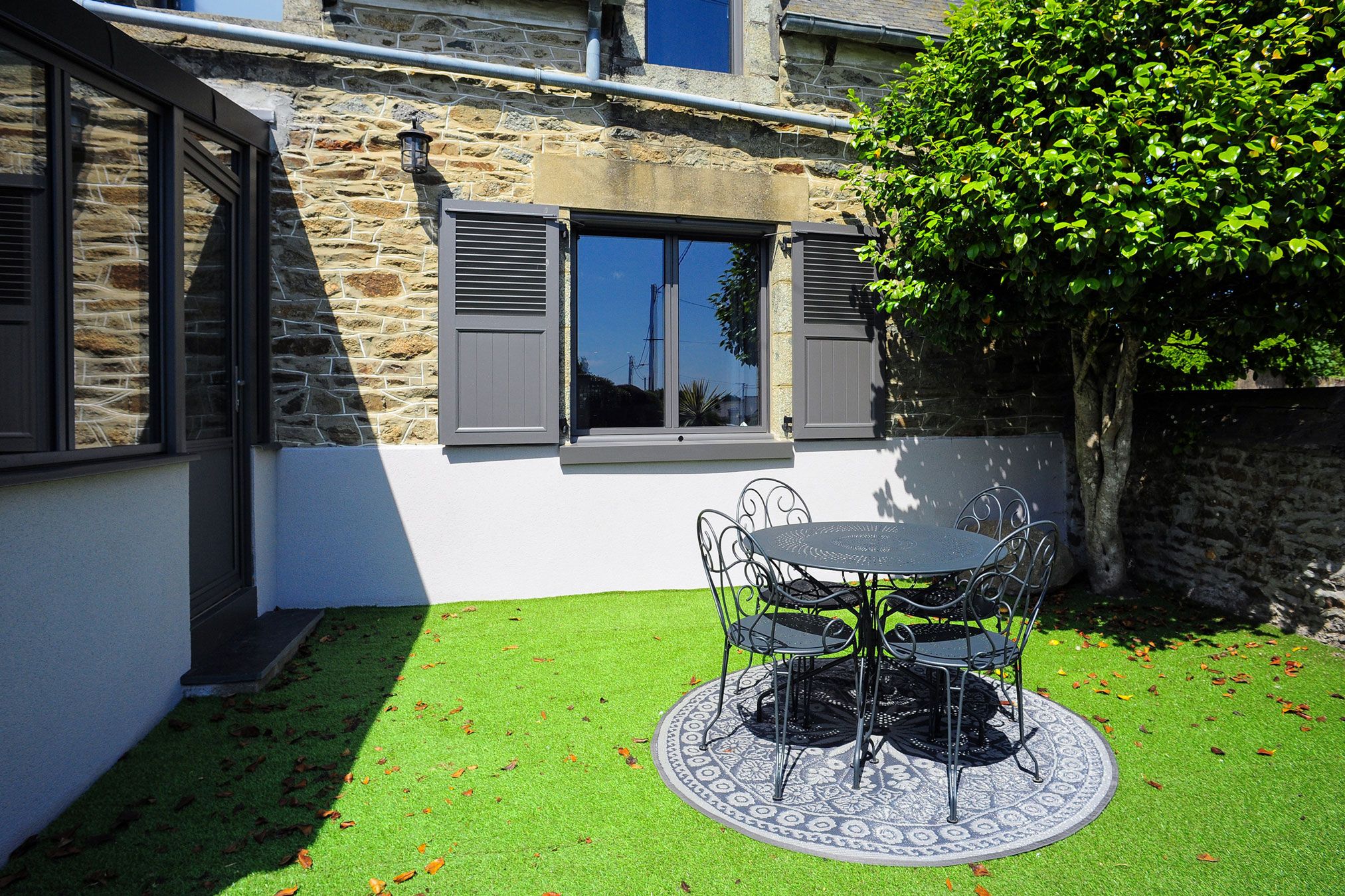 Cour  - L'Instant Charnel