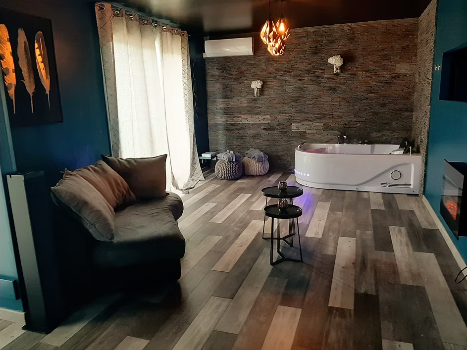 La Suite des Sens à Béziers - Chambre romantique pour couple