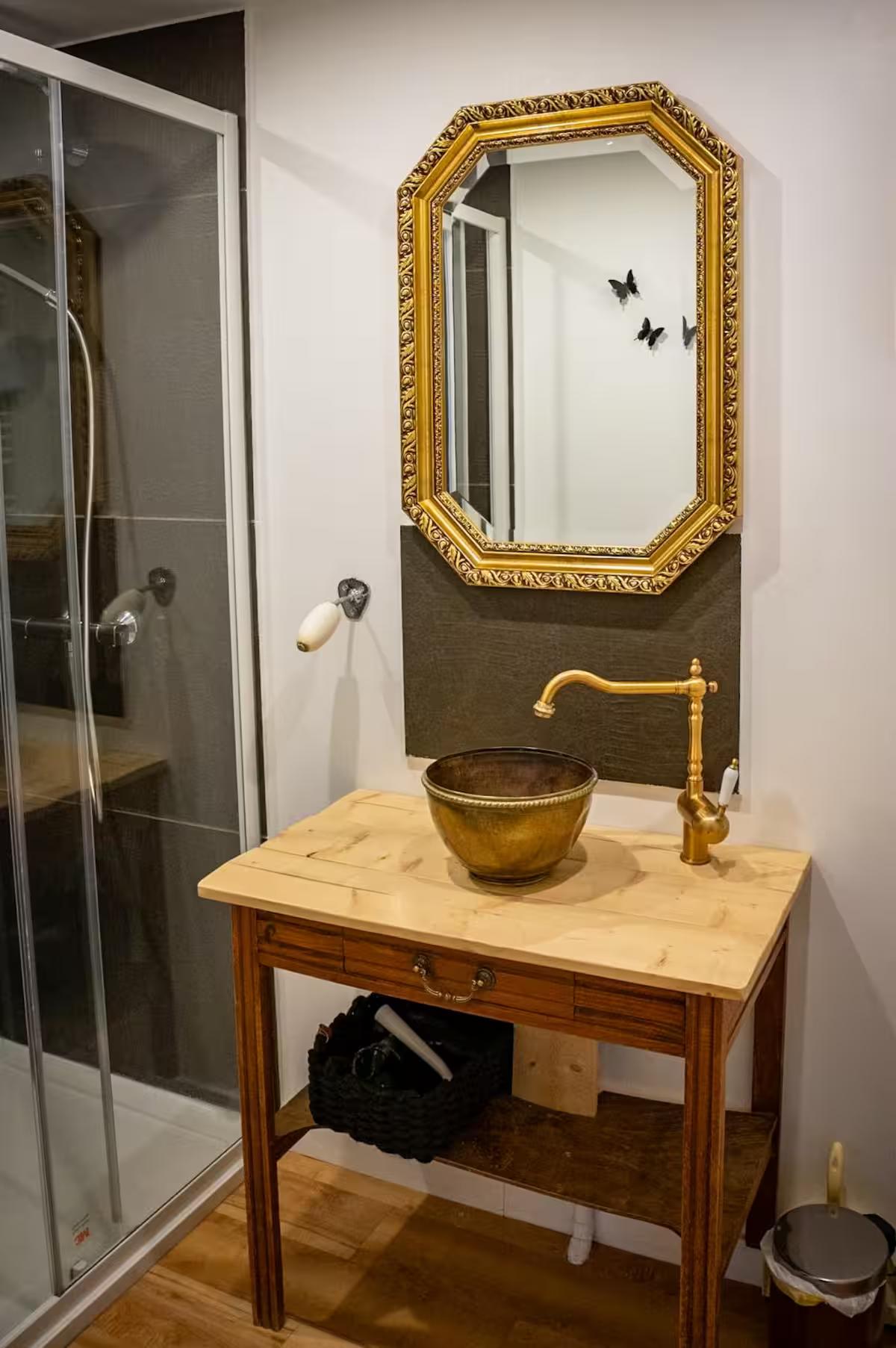 Salle d'eau - Studio Clair de Lune - Votre Expérience Insolite