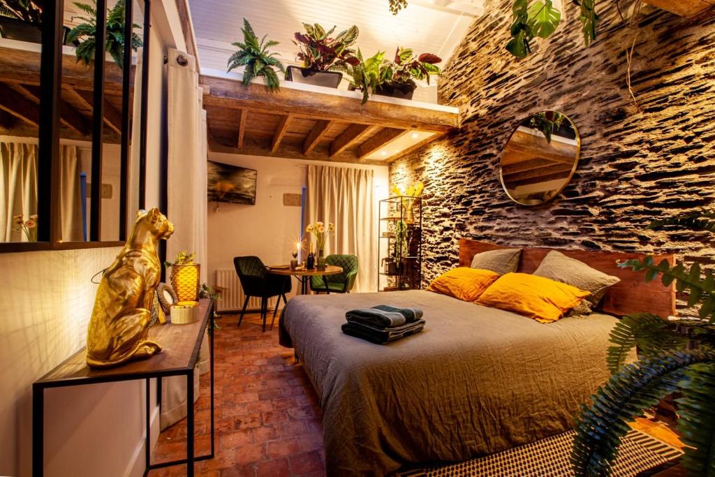 Espace Chambre - Love Room Jungle - Les Petits Plaisirs Angers