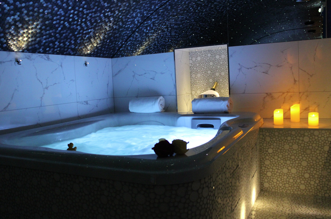 Balnéo - Chambre Moulin Rouge - Secret de Paris Hotel & Spa**** 