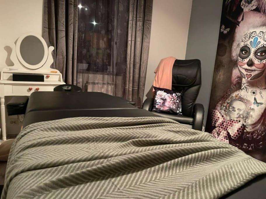 Table de Massage & Fauteuil Massant - Lovely Room 61