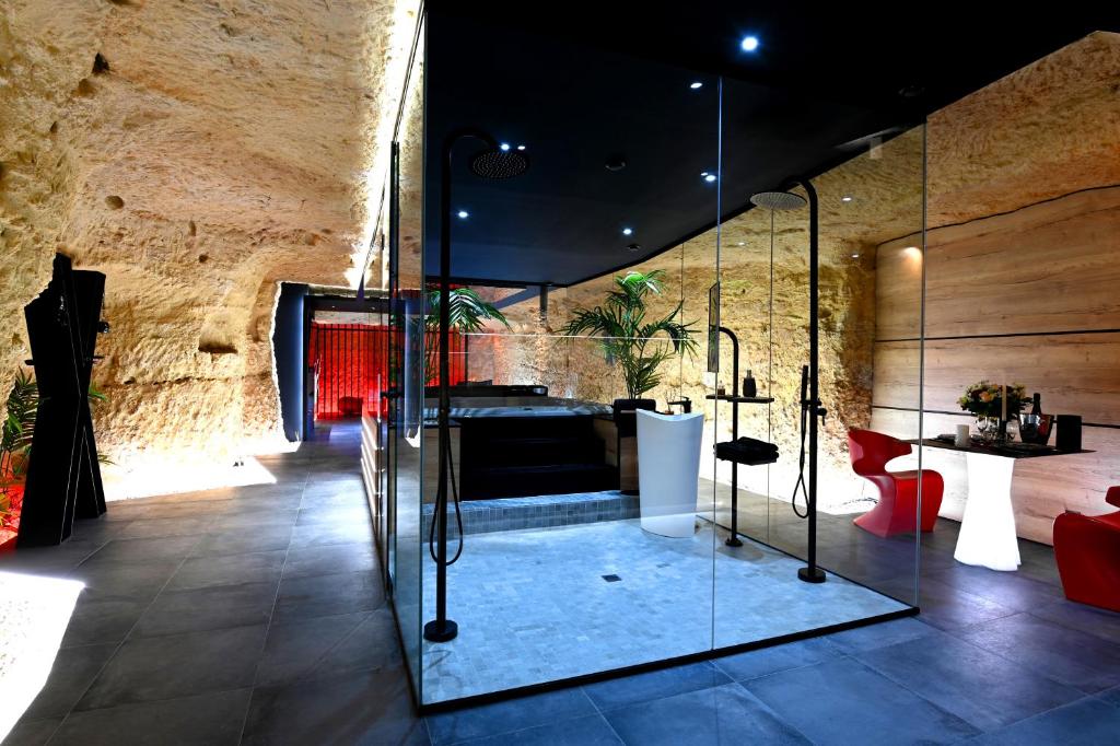 Douche - Omira Tours