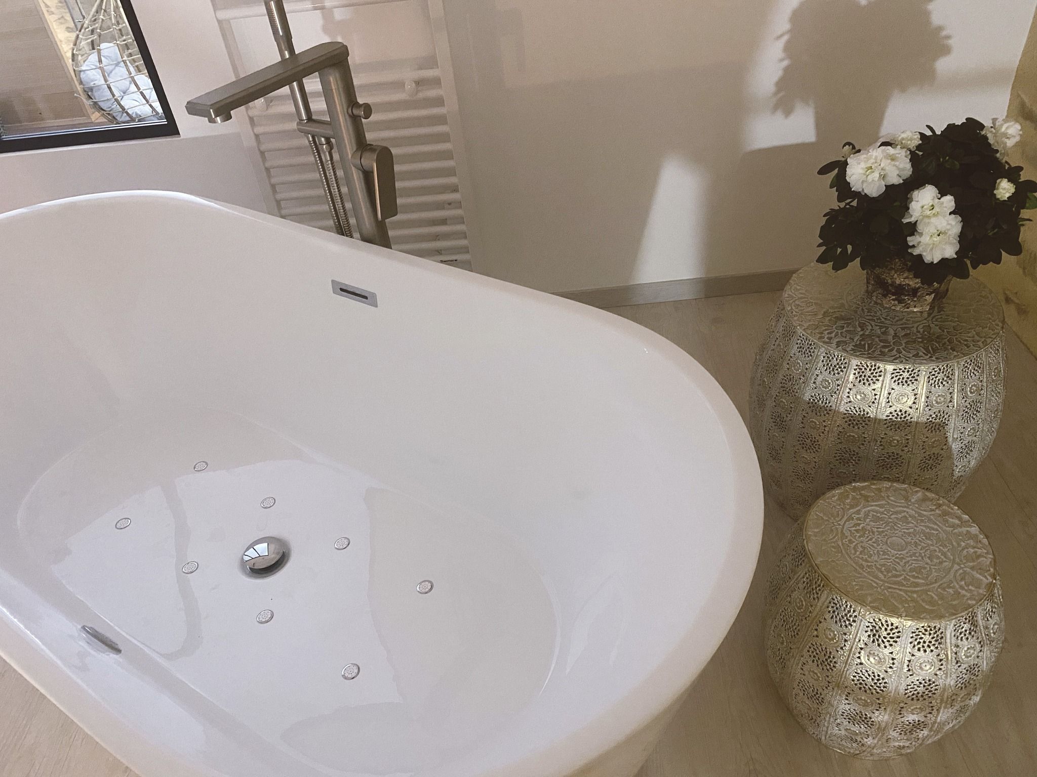 Baignoire Balnéo - Chambre - La Grange Épicurienne