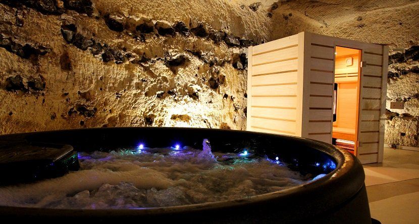 Jacuzzi & Sauna - La Suite des Fouleries