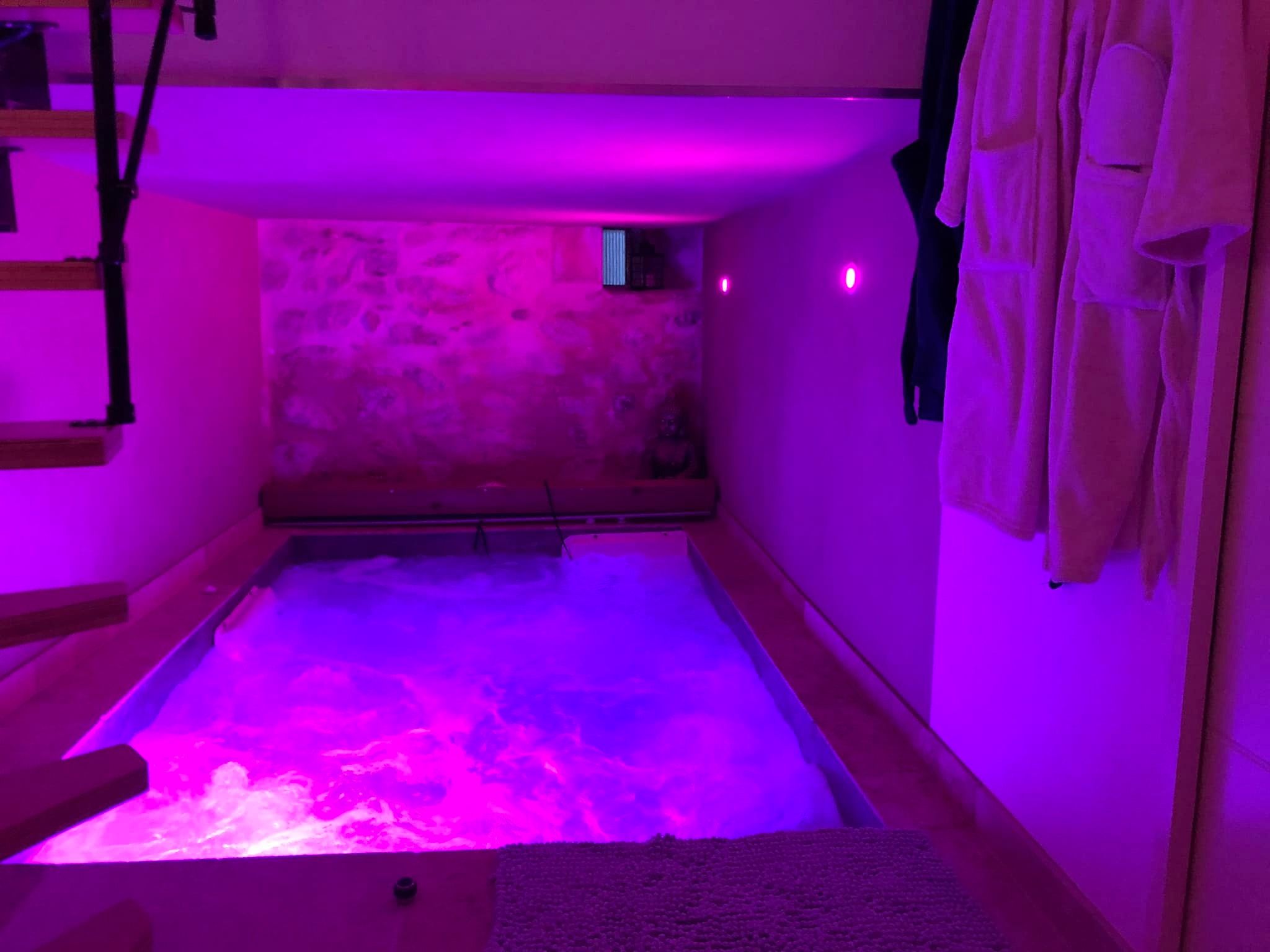 Jacuzzi - Dreams Love Orgon