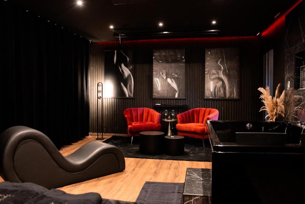Black Room à Le Havre - Chambre romantique pour couple