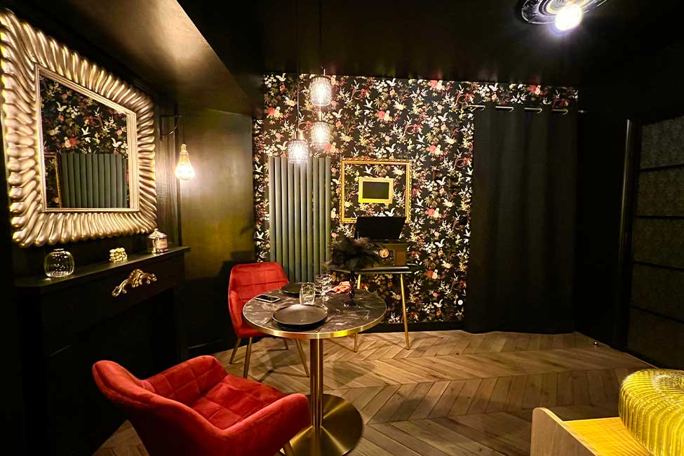 Salon & Coin repas - Suite Gatsby - Les Petits Plaisirs Angers