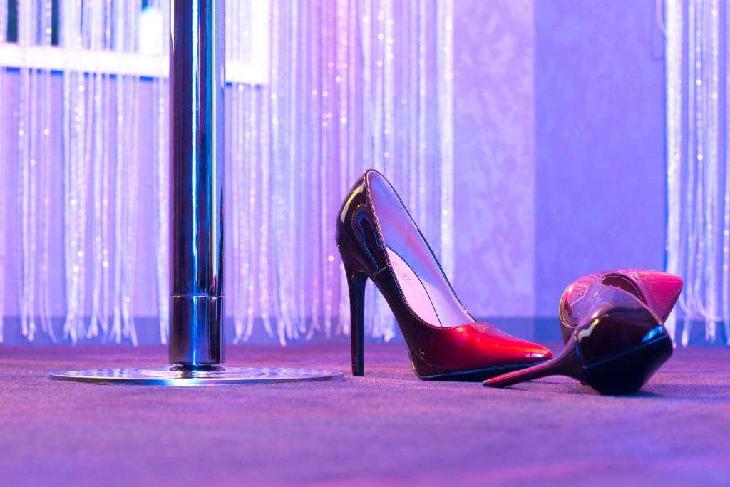 Barre de pole dance - Le Cocon Enchanteur