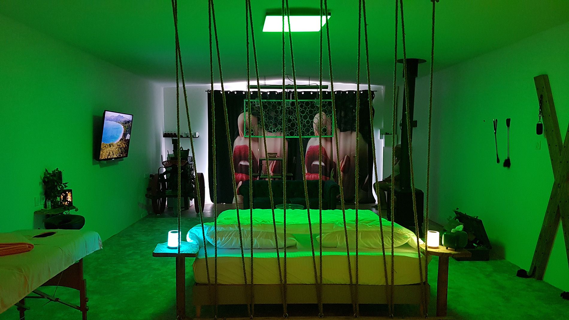 Chambre et Croix de Saint André - La Suite Fraise - Chuttt...