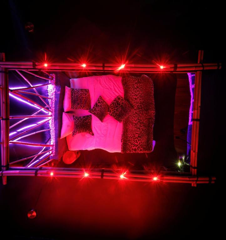 Lit XXL - Suite Amazone - Cupidon Love Room