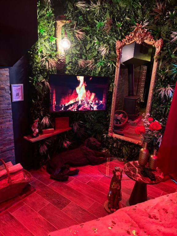 Salon - La Sainteny Touch