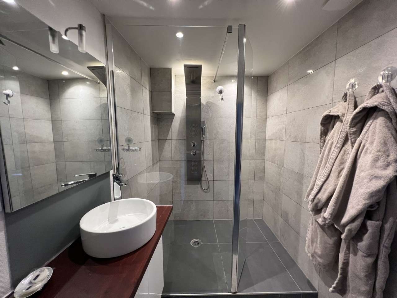 Salle d'eau - Appart Spa Privatif Reims