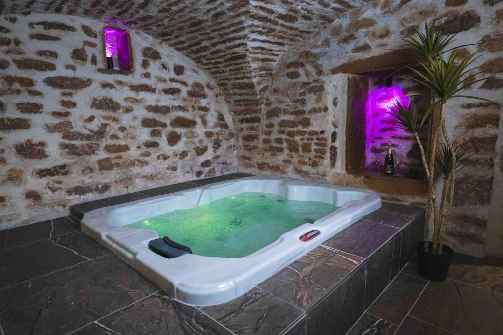 Jacuzzi - La Reine d'Orel