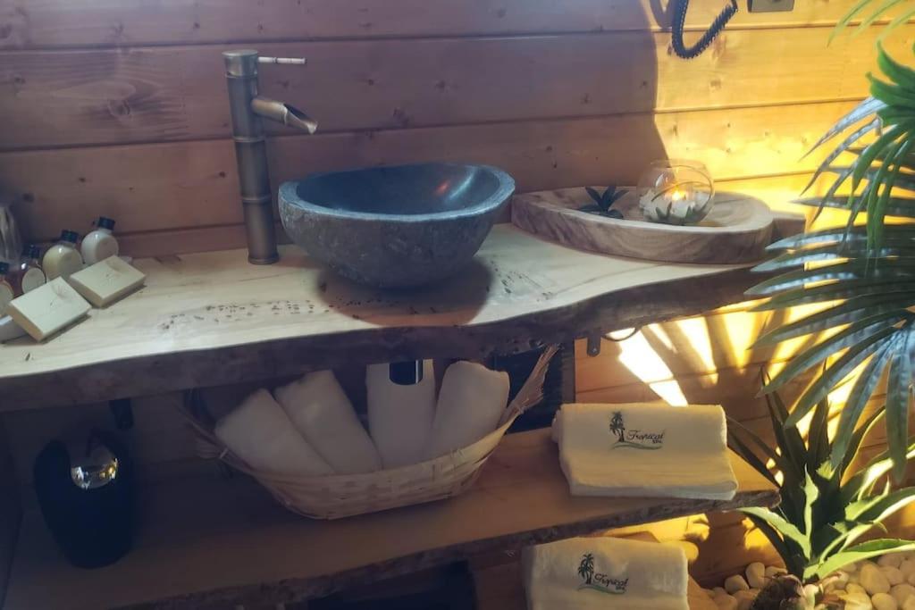 Lavabo - Tropical Spa