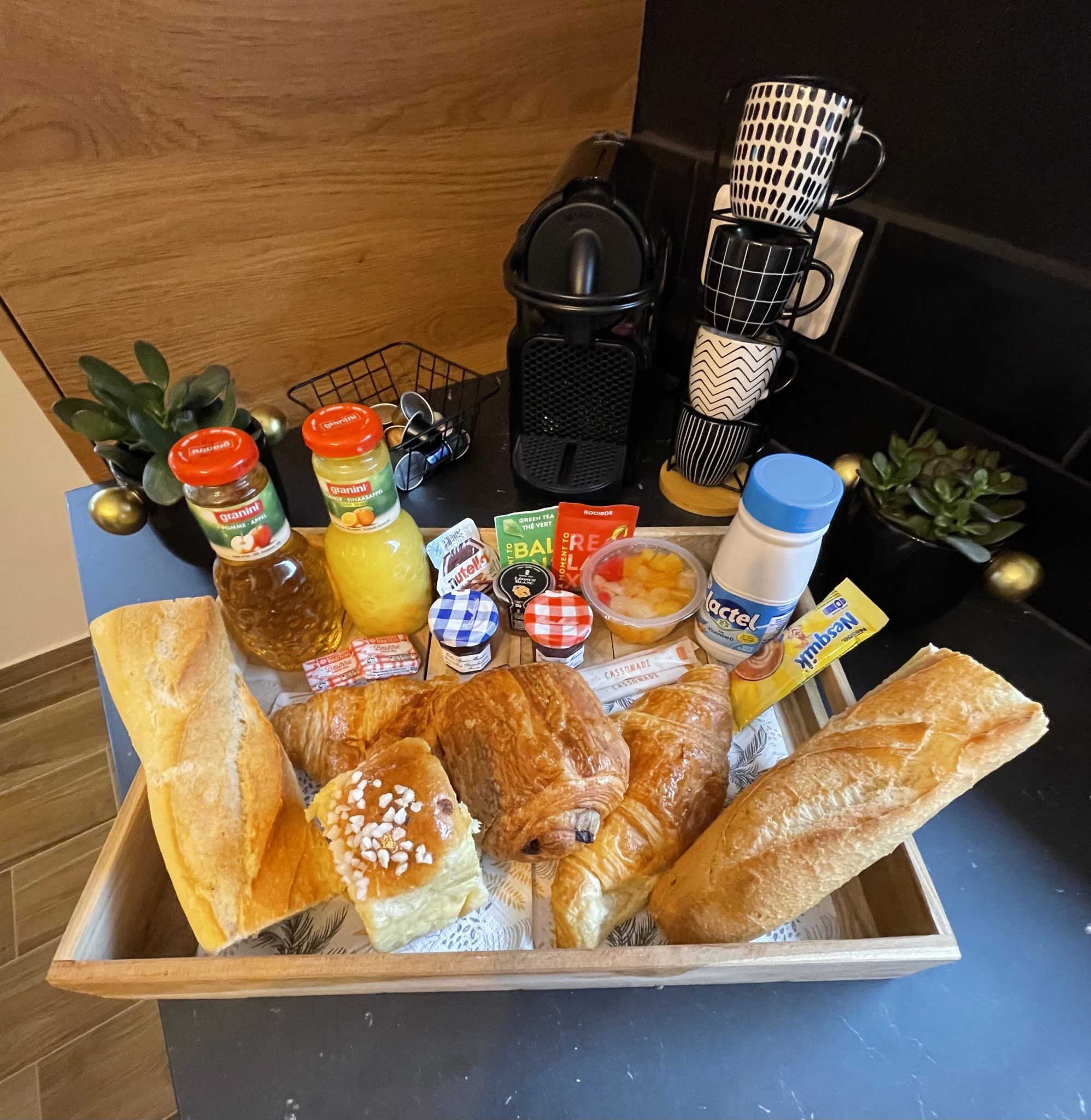 Petit Déjeuner - L'Oiseau du Paradis