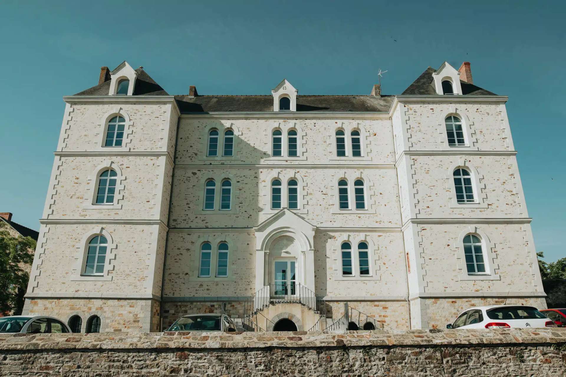 Bâtisse - Le Loft - L'Éros