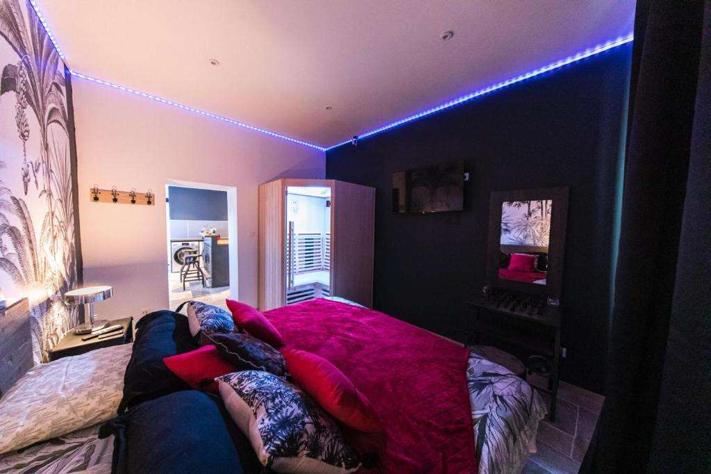 Chambre & Sauna - L'Appart'Détente - Love Room Tours