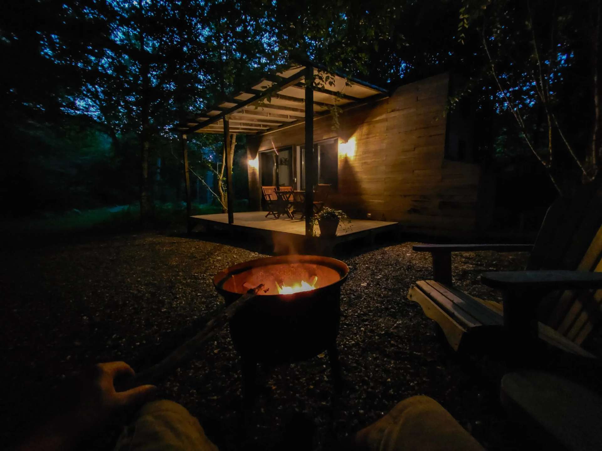 Extérieur Braséro Nuit - Tiny House Lumen