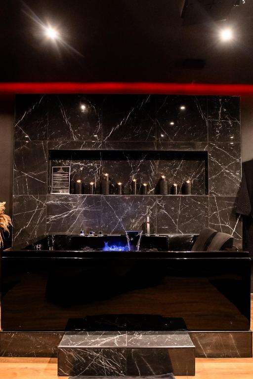 Baignoire Balnéo - Black Room