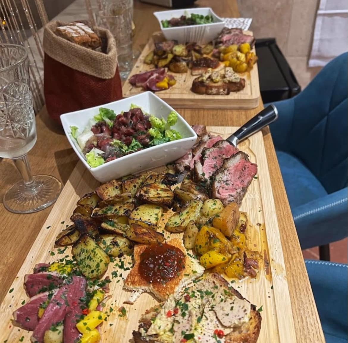 Repas  - Suite n°5 en Occitanie - Le Prieuré