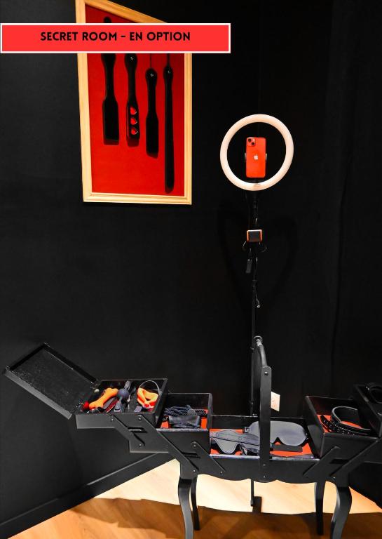 Erotic Room - La Sainteny Touch