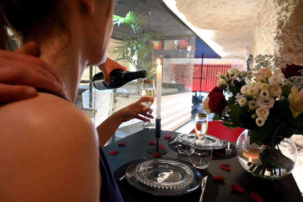 Repas en Amoureux - Omira Tours