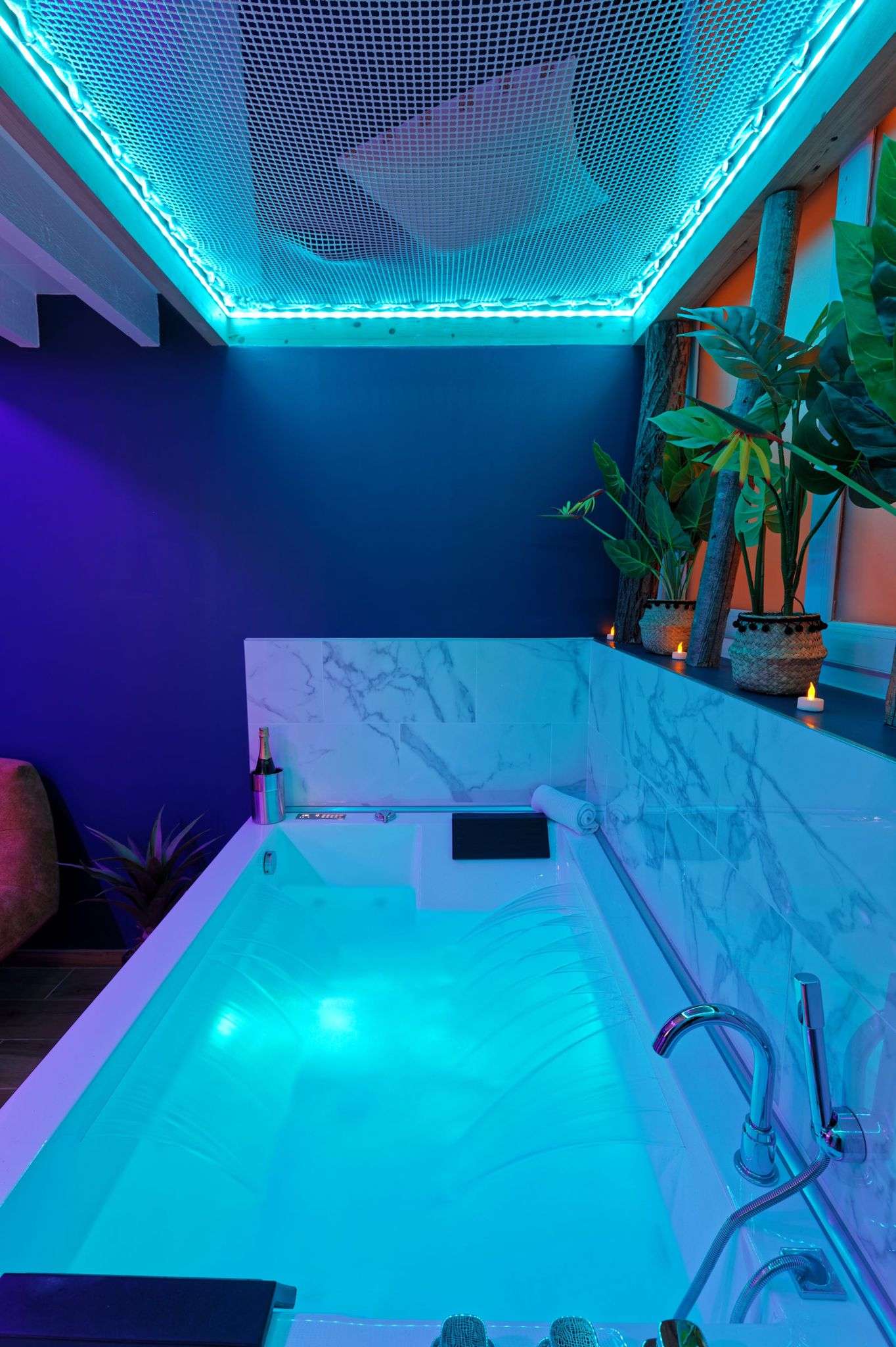 Filet d'habitation & Balnéo - Suite Tropical - Romance SPA Le Havre