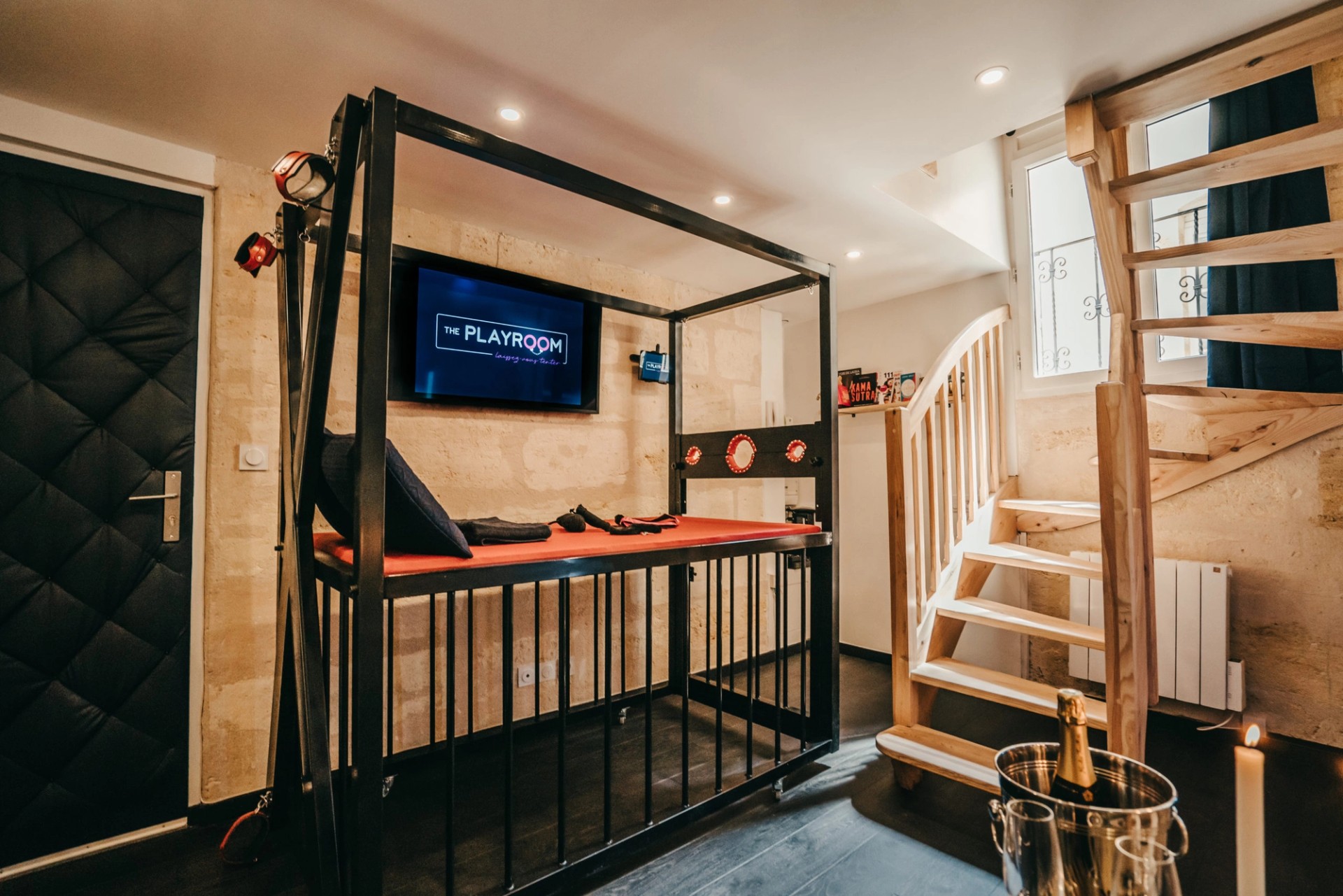 The Playroom à Bordeaux - Chambre romantique pour couple