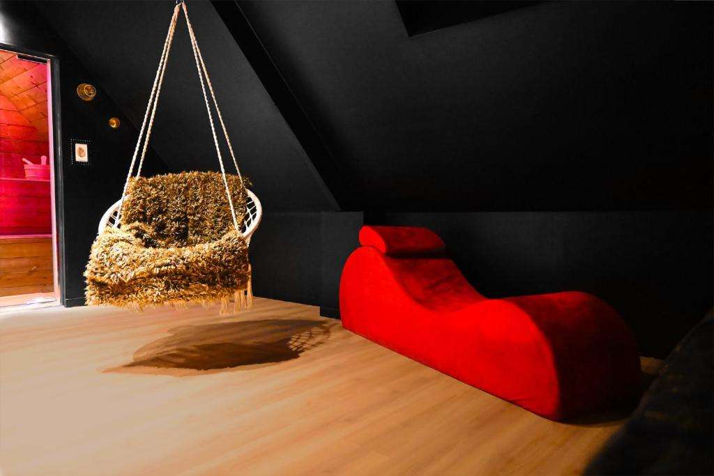 Fauteuil Tantra & fauteuil suspendu - La Sainteny Touch