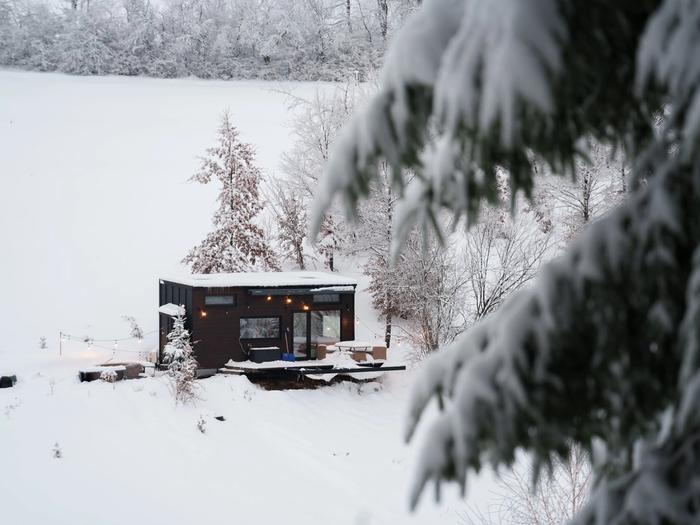 Aerial view in winter – Dyno Aerial winter view of Dyno cabin in the snowy Bihor landscape