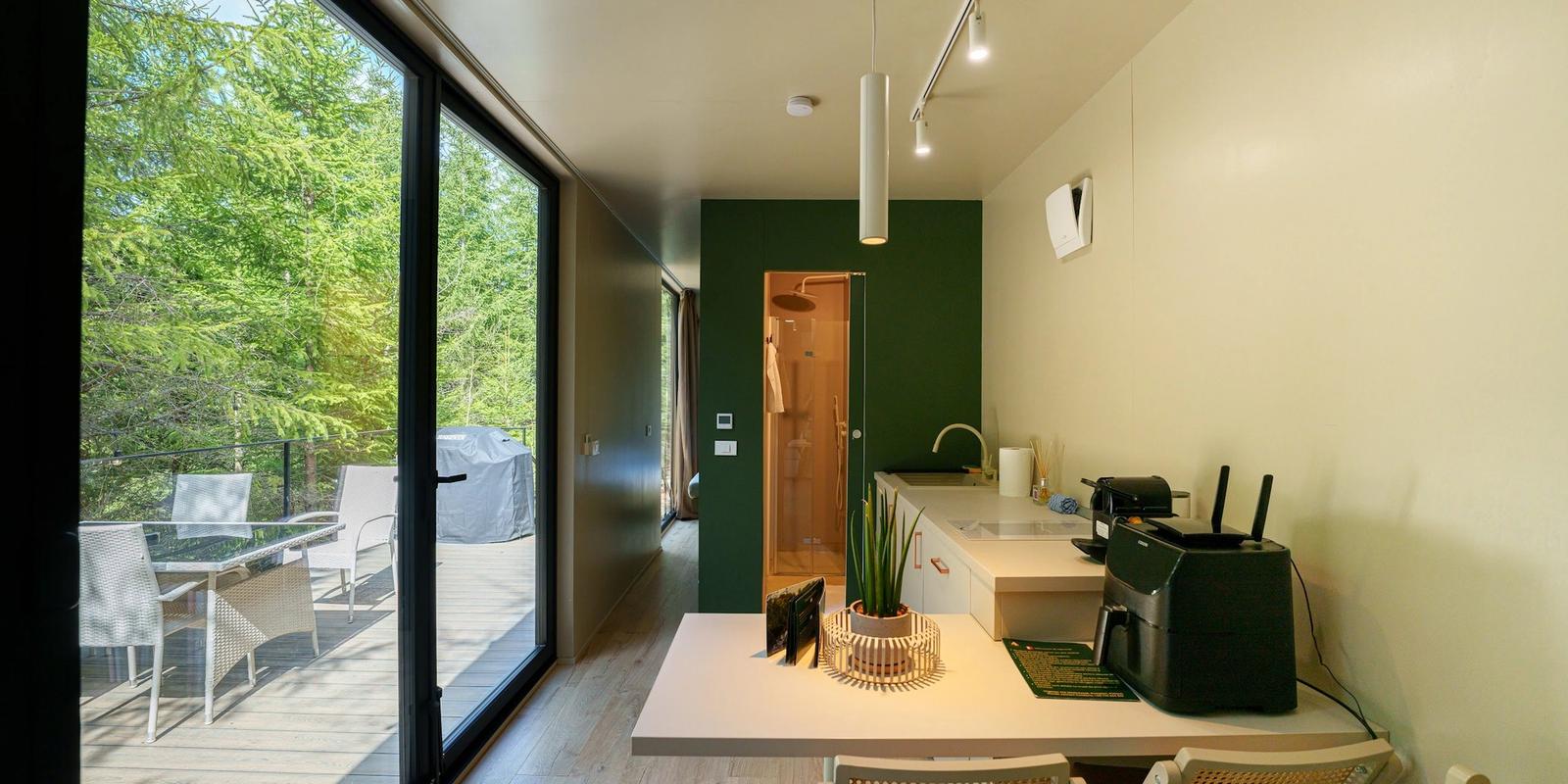 Furnished terrace overlooking the valley at Coniferis Retreat