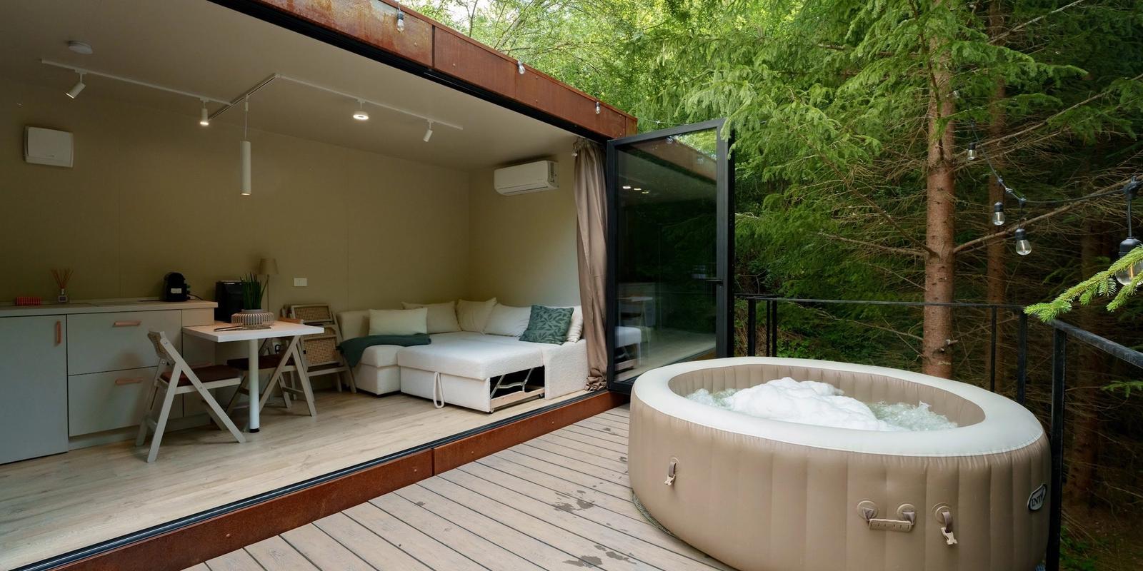 Mountain Accommodation Near Oradea: Discover the Tiny House Experience at Coniferis Retreat