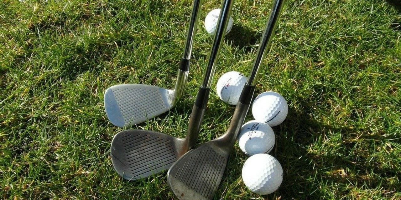 How to Put Spin On a Golf Ball With Your Wedges: The Complete Guide ...