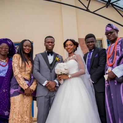 The full family after Gbekeloluwa and Busola's wedding