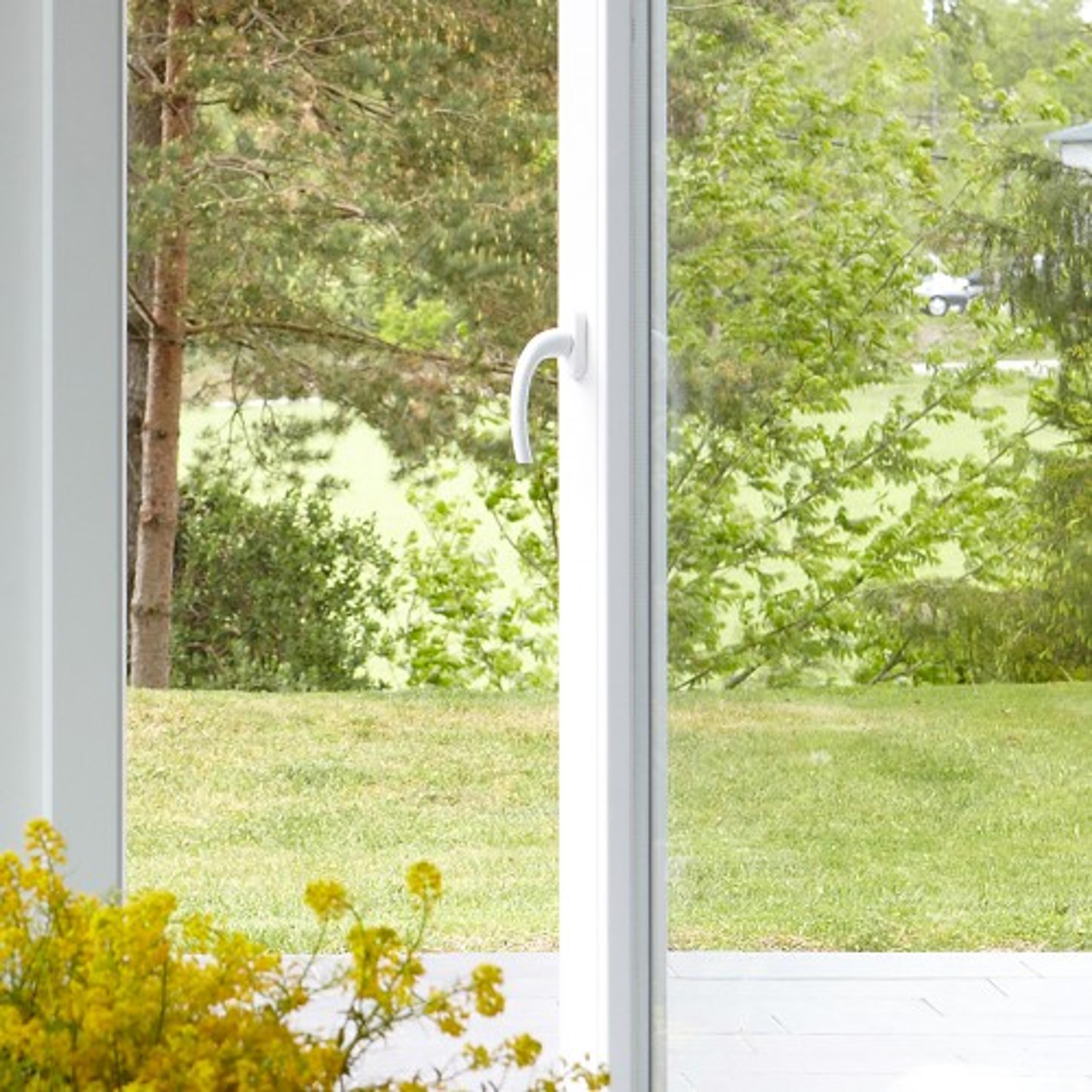 utåtgående eller inåtgående helglasad altandörr balkongdörr Altan eller balkongdörrar som finns både som utåtgående och inåtgående