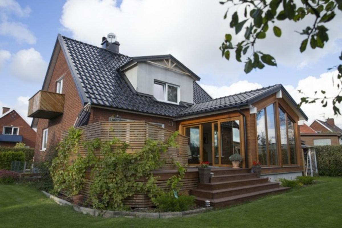 Hus med PVC fönster och dörrar Hus med PVC fönster och dörrar