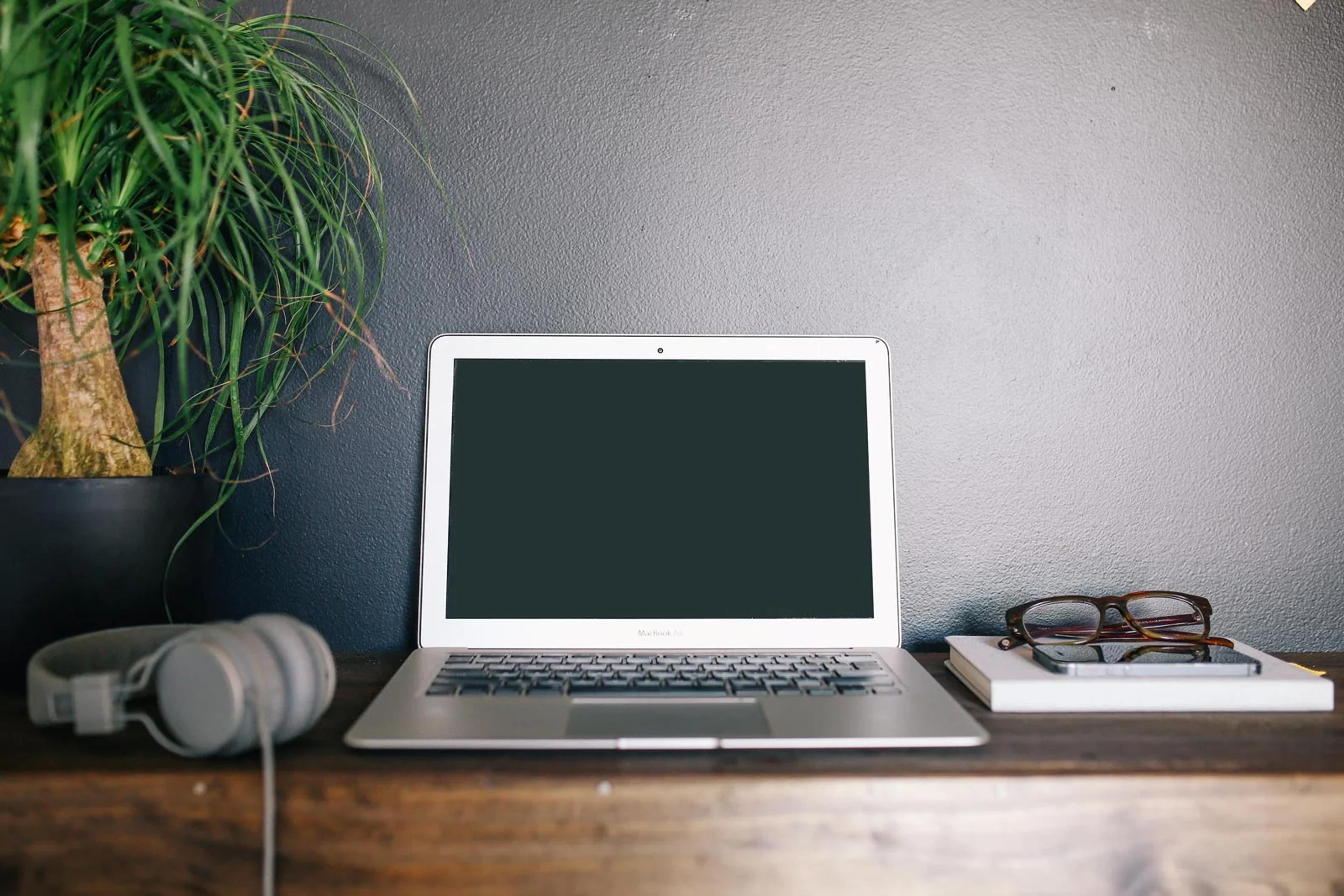 You don't need a big office or a large team to be successful. A simple laptop is all you need to generate a great income.&nbsp;