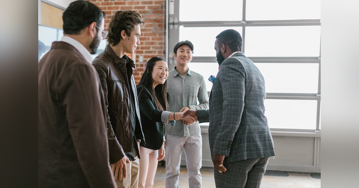 Rejected From YC? These 5 YC Alternatives Let You Pitch to Many …