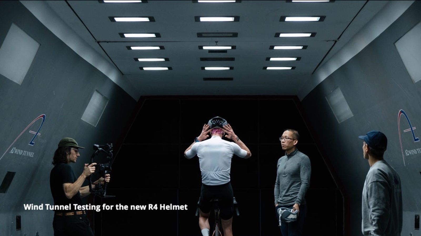 KAV Sports R4 helmet product showcase